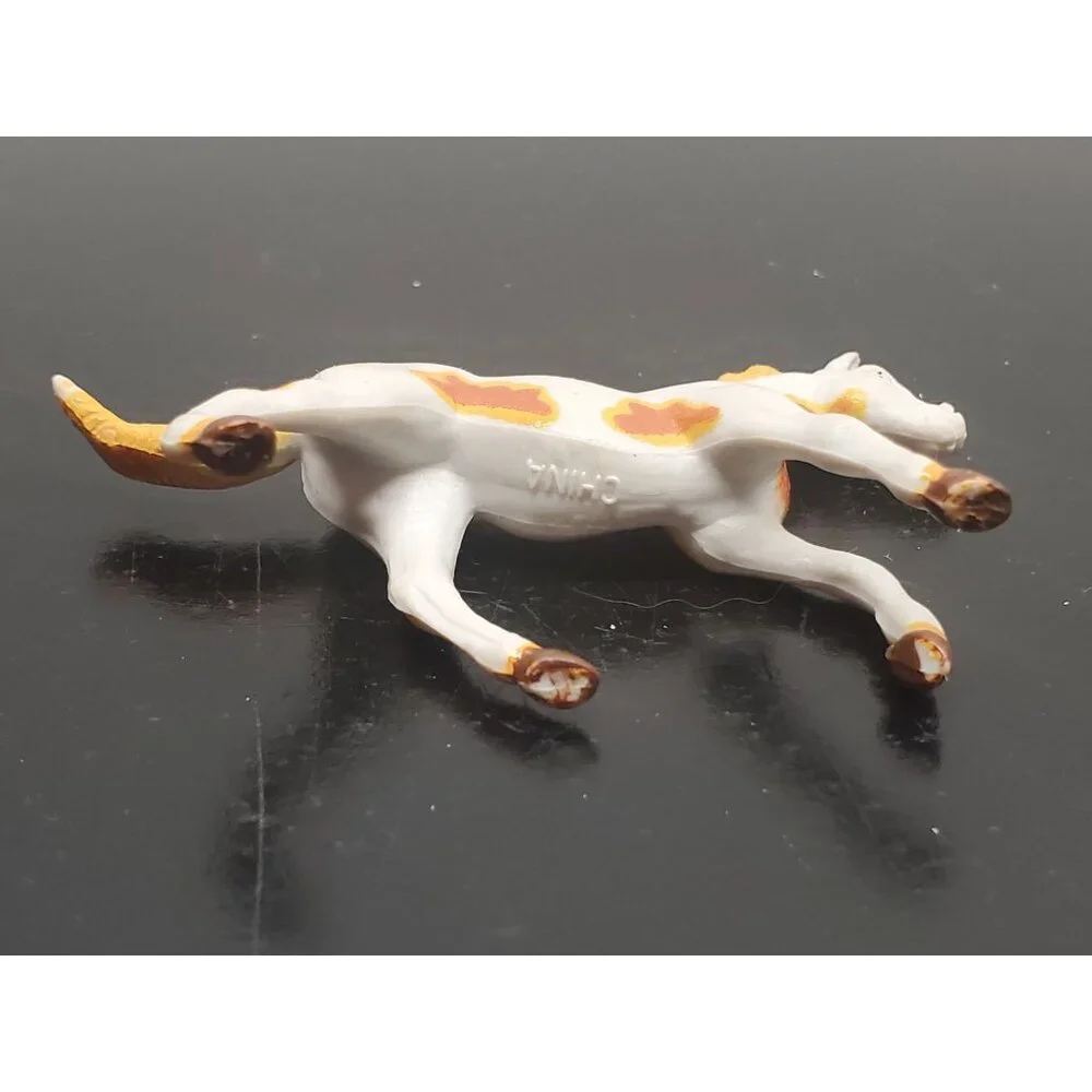 3 Inch Unbranded White and Beige Horse‎